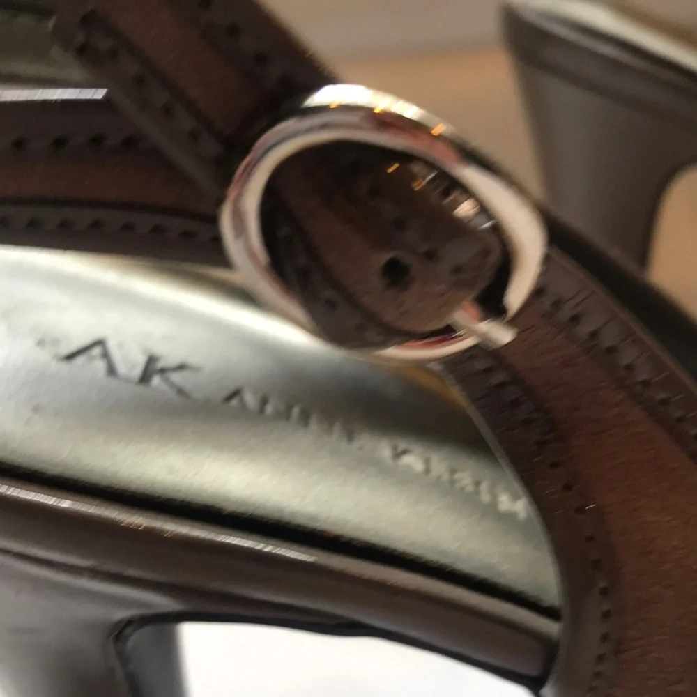 Anne Klein iFlex Taupe Peep-Toe platform Slingback Heels w:/AK sig Lion 8.5 NIB